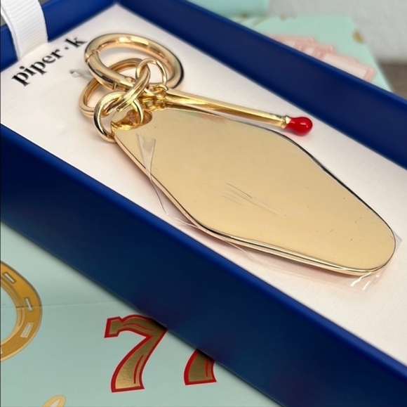 🐱🔹️Piper K🔹️ Matchbox with Maneki Neko Lucky Fortune Cat Keychain Bag Charm - Picture 3 of 5